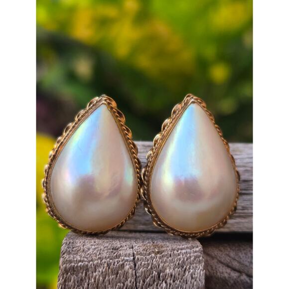 VTG Estate 14K Yellow Gold Mabe Pearl Teardrop Omega Back Twisted Rope Earrings - Picture 1 of 10